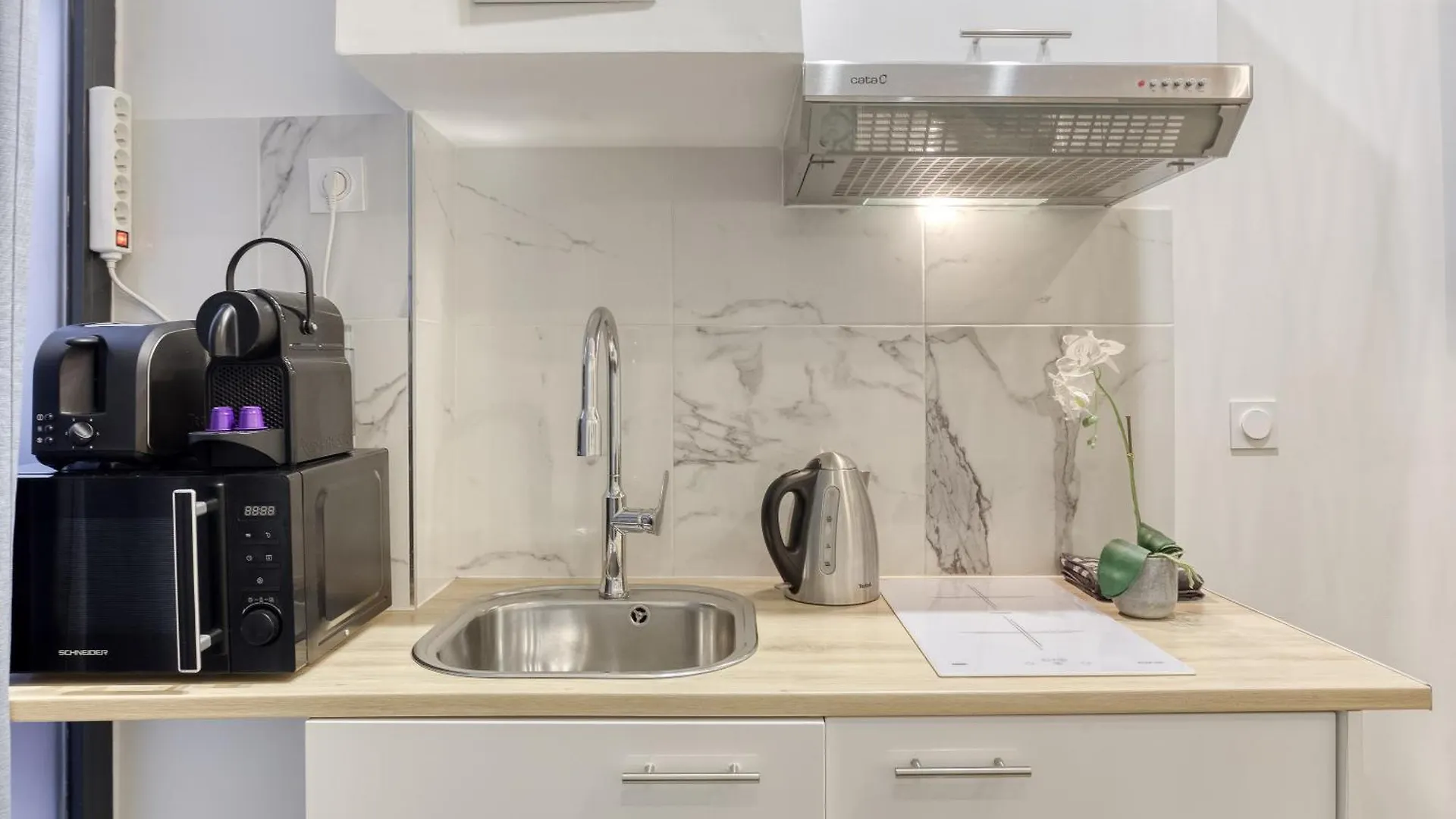 Appartement Studio Parisien Proche Tour Eiffel - 3 Min Metro France