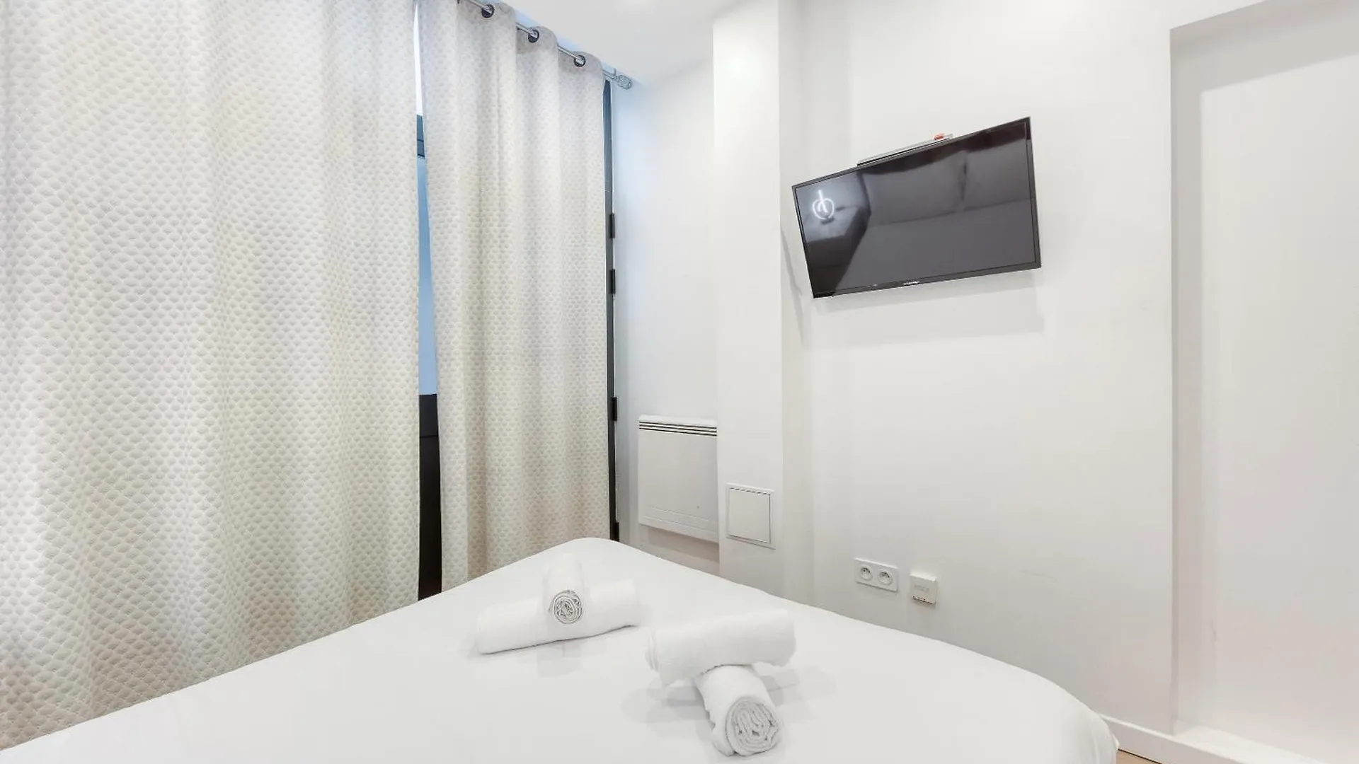 Studio Parisien Proche Tour Eiffel - 3 Min Metro Appartement Paris